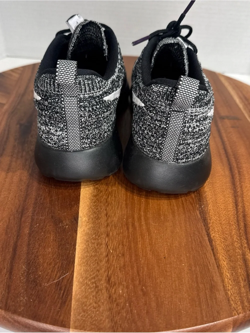 Nike Roshe One Flyknit Women’s Size 5.5 Black White Athletic sneaker 704927-001